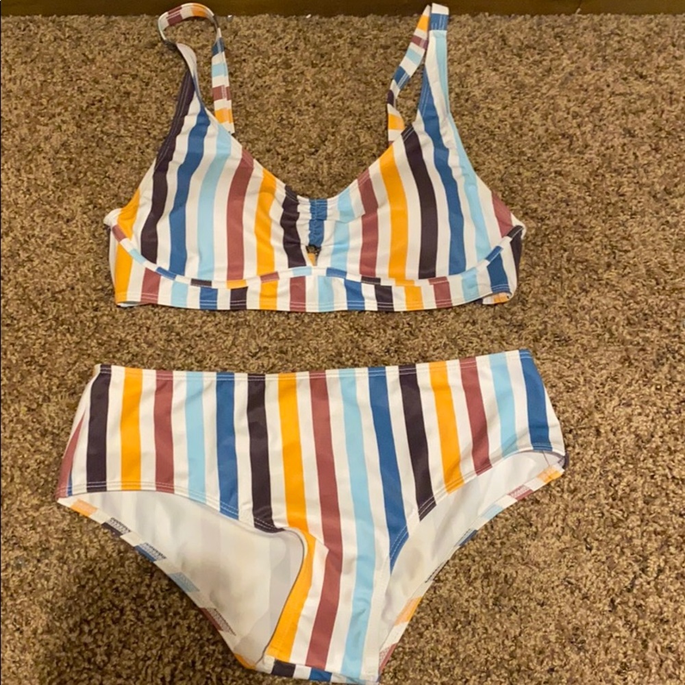women’s swim suit